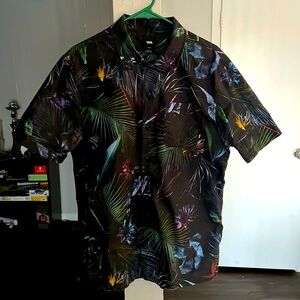 Vans Dark Floral Buttoned Down Short Sleeve Shirt